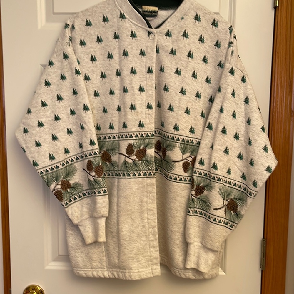 Grey background, woods printed sweatshirt
